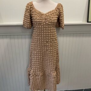In February Textured Gauze Midi Dress NWT Size Small Stretch Puff Sleeve